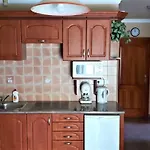 Nefelejcs Fagyizo Es Apartmanhaz Lägenhet *