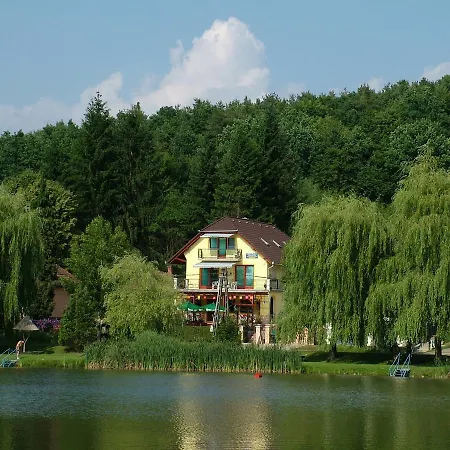 Nefelejcs Fagyizó és Apartamento