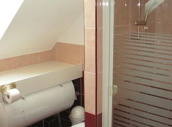 Nefelejcs Fagyizo Es Apartmanhaz Apartament *